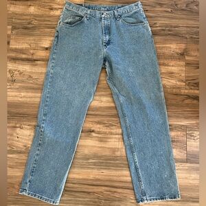 Wrangler Jeans - 36x32 Relaxed Fit